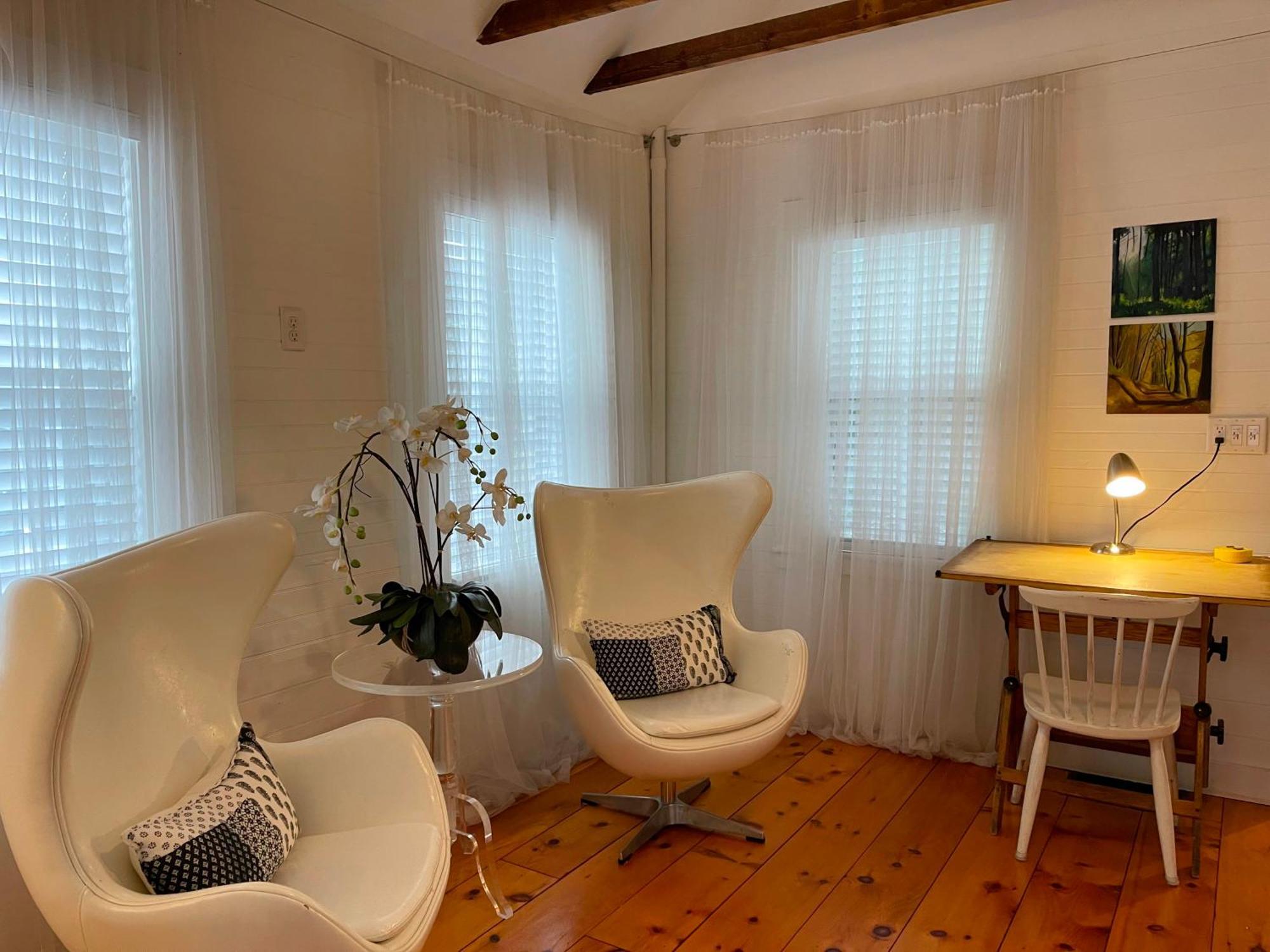 An Authentic, Rustic Luxurious Little Single Family Home In Old Town. All Yours. Марбълхед Екстериор снимка